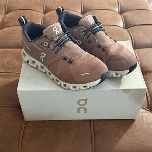 On Women's Athletic Shoes waterproof - cocoa frost